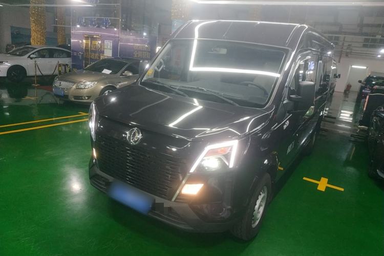Used Dongfeng Yufeng 2023 V9+ 2.0T Automatic Front-Drive Multi-Function Mid-Roof 7/8/9-Seater