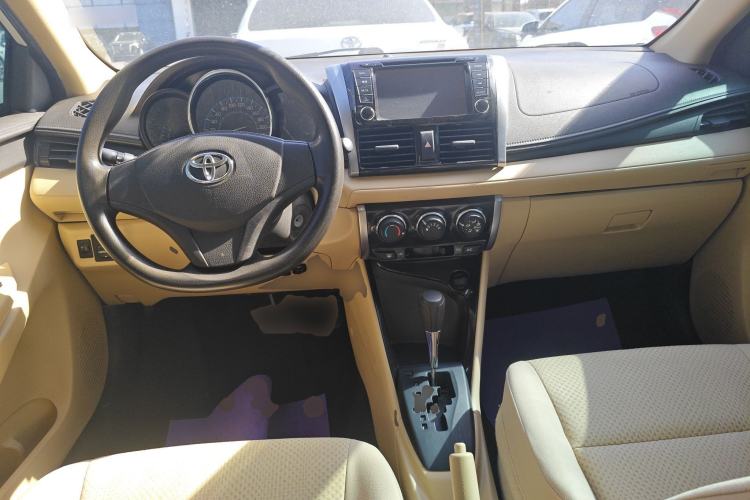 Used Toyota Vios 2014 1.5L Automatic ZhiZhen Edition Center Console