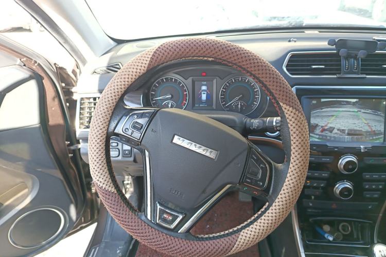 Used Haval H2 2016 Red-Label 1.5T Manual Two-Wheel Drive Comfort Model
