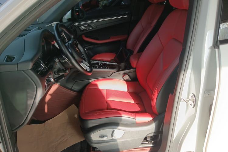 Used Porsche Macan 2018 Macan 2.0T Left Front Seat