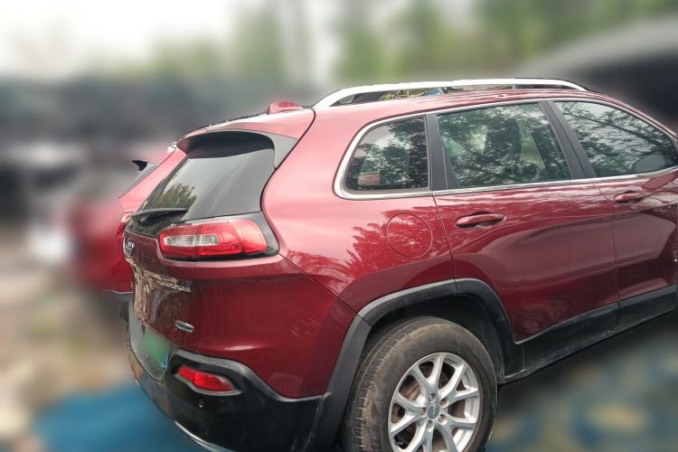 Used Jeep Cherokee 2016 2.4L Professional Smart Version Rear Right 45 Deg