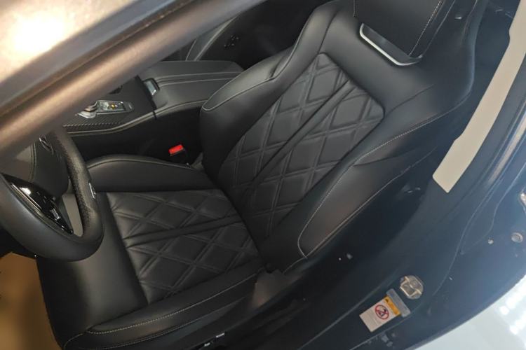 Used Changan UNI-K iDD 2024 ZhiDian iDD 1.5T 135km Smart Leading Model
