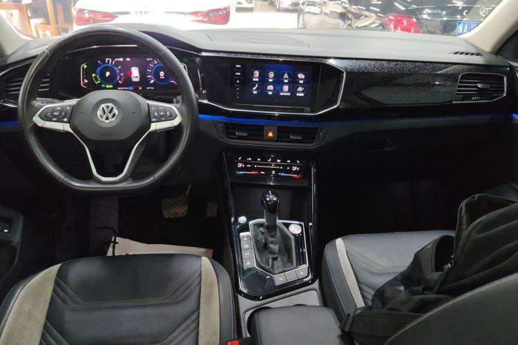 Used Volkswagen Tayron GTE Plug-in Hybrid 2020 1.4T Luxury Model Center Console