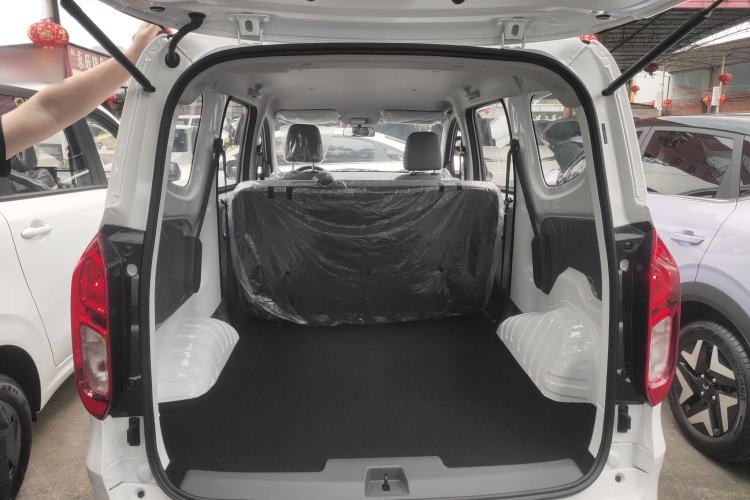 Used Wuling Hongguang New Energy 2025 Extended-Range Hybrid 50 km Utility Version