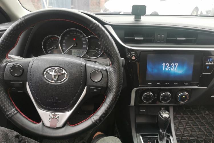 Used Toyota Levin 2017 Revised 185T CVT Elite Edition China V Standard Center Console