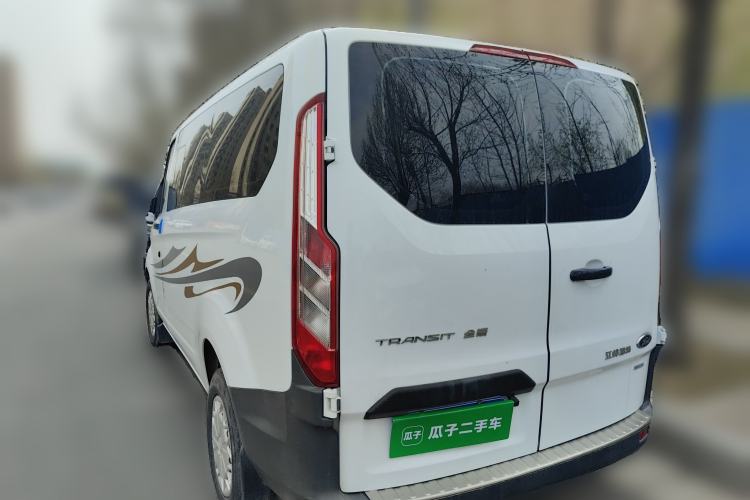 Used Ford Transit 2020 2.0T Gasoline Automatic Multi-Function Commercial Vehicle Mid-axle Low-roof Design with Dual Rear Doors Meeting China VI Emission Standards