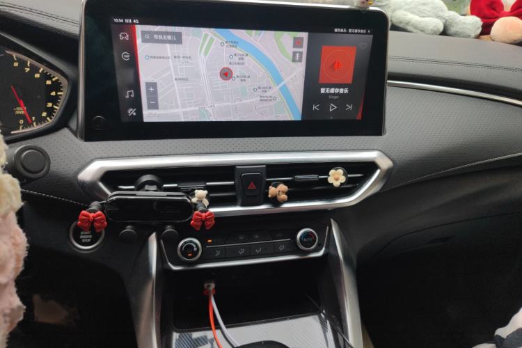 Used SAIC MAXUS G50 2019 1.5T First Edition Automatic Luxury Version 6 Seats Audio And AC Panel