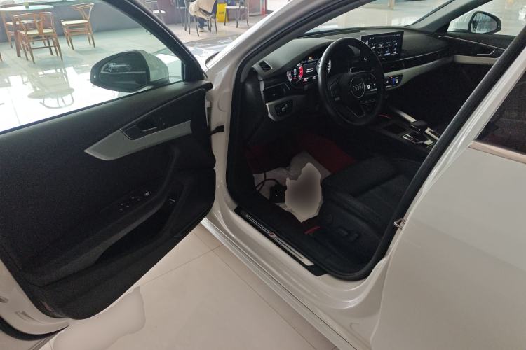 Used Audi A4L 2022 40 TFSI Luxury Dynamic Model