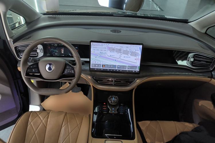 Used Denza D9 2024 DM-i 1050 Luxury Model Center Console