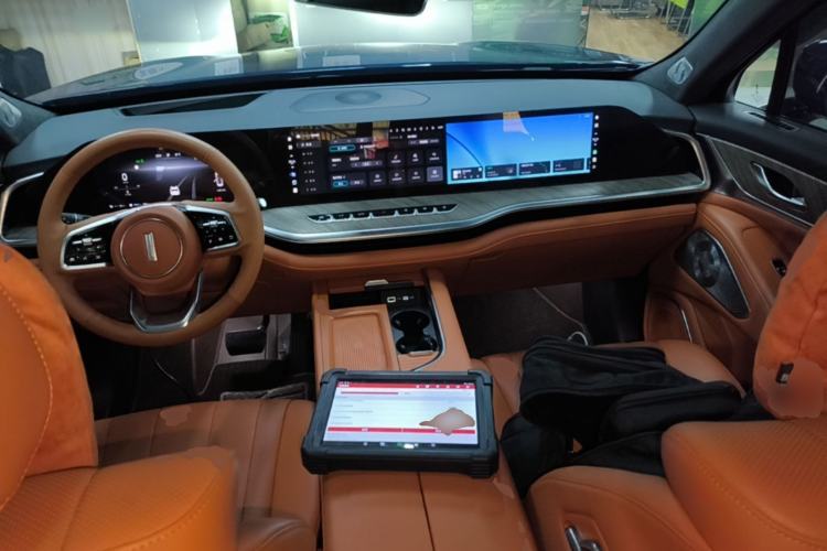 Used Wey Lanshan 2023 Four-Wheel Drive Ultra-Long Range Version Center Console