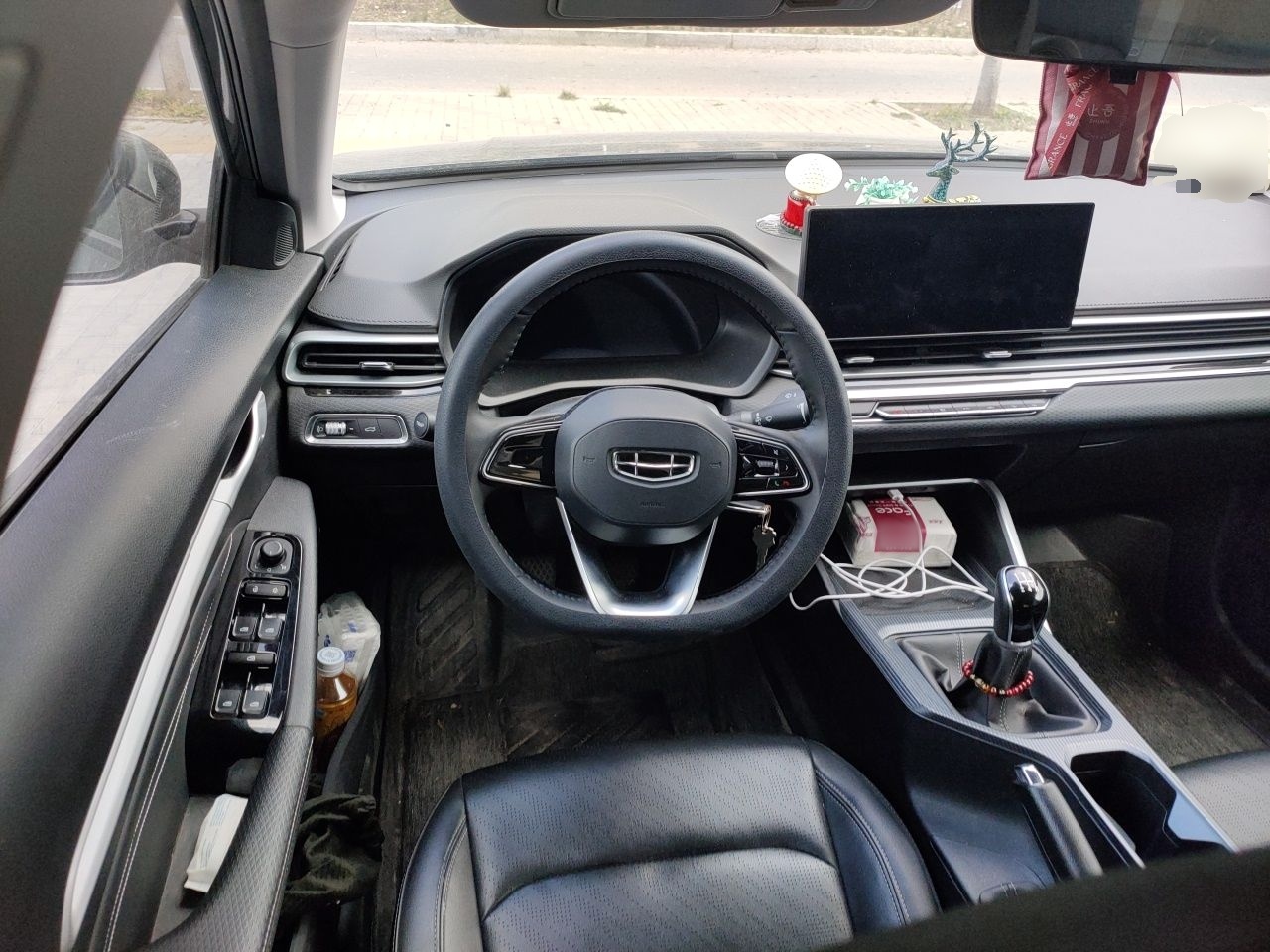 Geely Auto Emgrand 2023 4th Generation Champion Edition 1.5L Manual Luxury Model — снимка 7