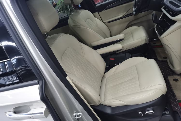 Used Buick GL8 2022 ES Landtrek 653T Flagship Model
