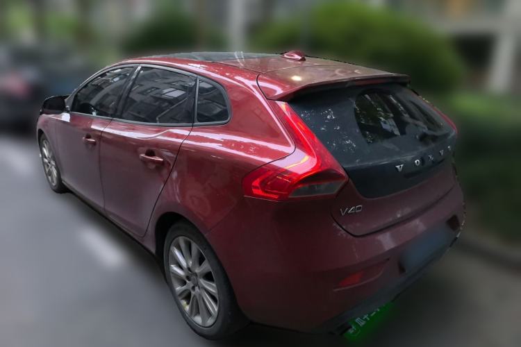 Used Volvo V40 2015 1.6T Zhiyi Edition
