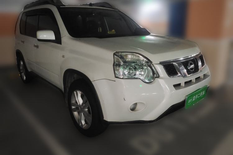 Used Nissan X-Trail 2012 2.5L Manual Luxury Edition 4WD Front Right 45 Deg