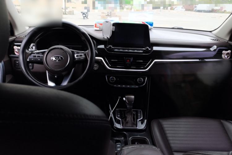 Used Kia Sportage R 2019 2.0L Automatic Smart Luxury Edition Center Console