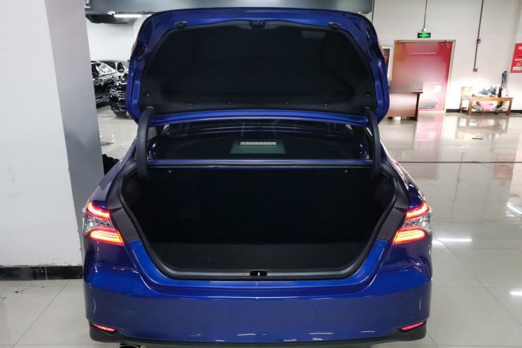 Used Toyota Camry 2018 Dual-Engine 2.5 HG Luxury Edition
