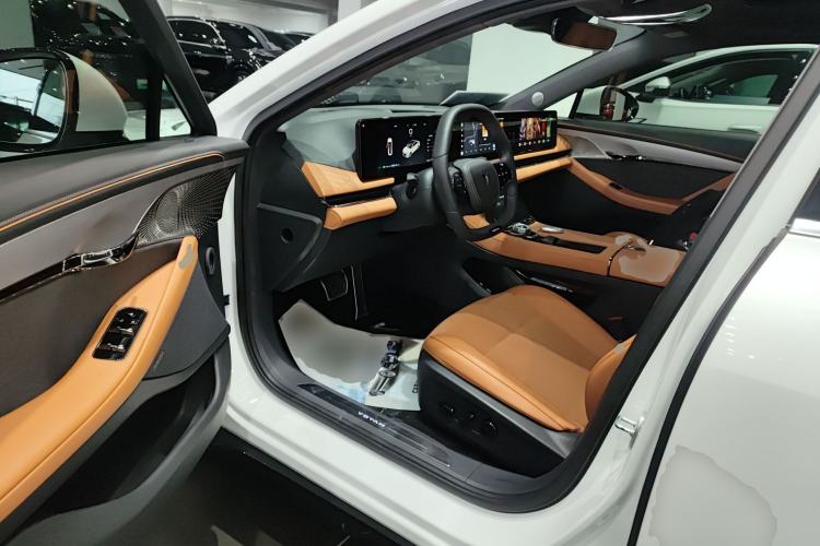 Used VOYAH PASSION 2024 PHEV Four-Wheel Drive Ultra-Long Range Flagship Model