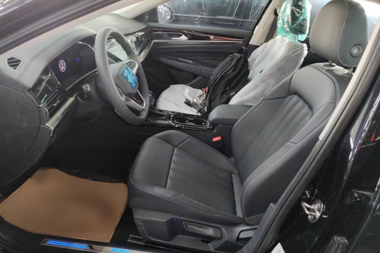 Used Volkswagen Passat New Energy 2025 430 PHEV Hybrid Business Edition Left Front Seat