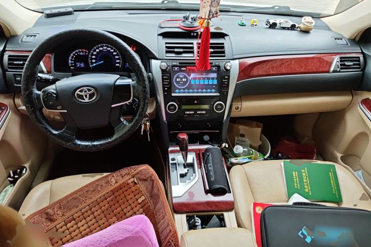 Used Toyota Camry 2013 2.5G Comfort Edition Center Console