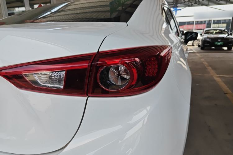 Used Mazda 3 Axela 2017 Sedan 1.5L Automatic Luxury Model Emission Standard China V Exterior 3