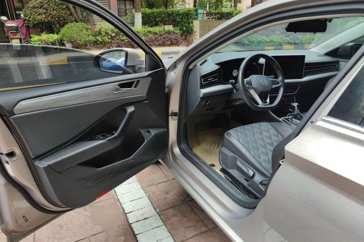 Used Volkswagen Sagitar 2023 280TSI DSG Excellence Edition Driver Seat