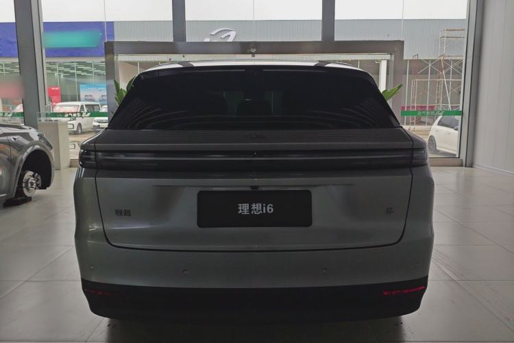 Used Li Auto i6 2025 Model Two-Wheel-Drive Standard Type
