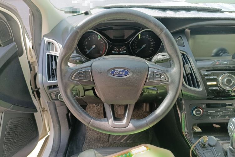 Used Ford Focus 2017 Hatchback EcoBoost 125 Automatic - Ultra-Powerful Style Edition with Smart Drive Features