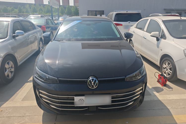 Used Volkswagen Passat 2025 Pro 380TSI Dragon Supreme Edition Front