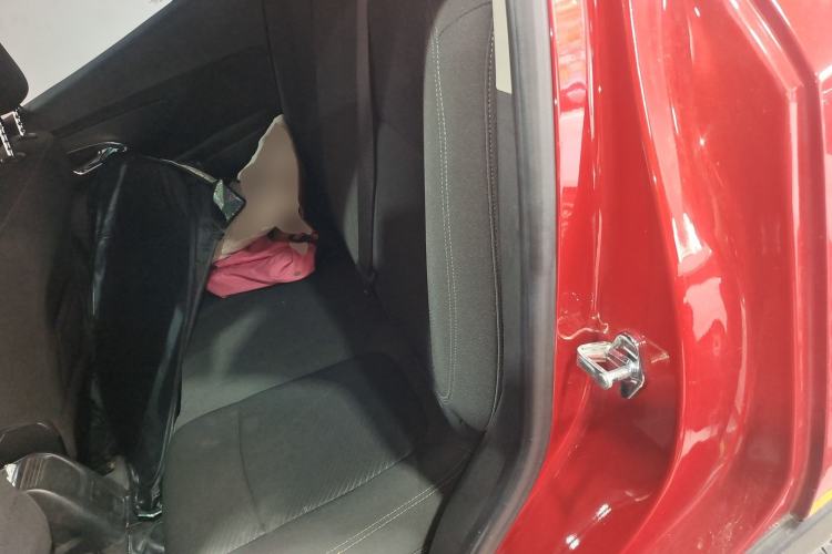 Used Buick Encore 2014 1.4T Automatic Two-Wheel Drive Urban Elite Model Left Rear Seat