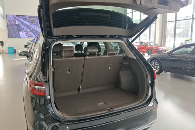 Used Volkswagen Viloran 2024 380TSI Premium Edition