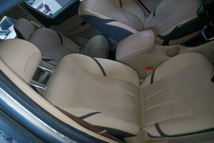 Used Baojun 730 2017 1.5T Manual Fashion Version 7 Seats China V Emission Standard
