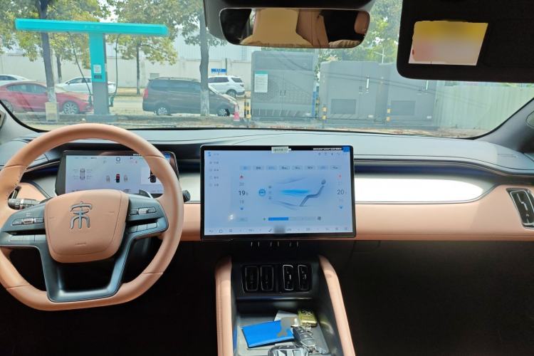 Used BYD Song L EV 2025 Intelligent Driving Version 662 km LiDAR Excellence Edition Center Console