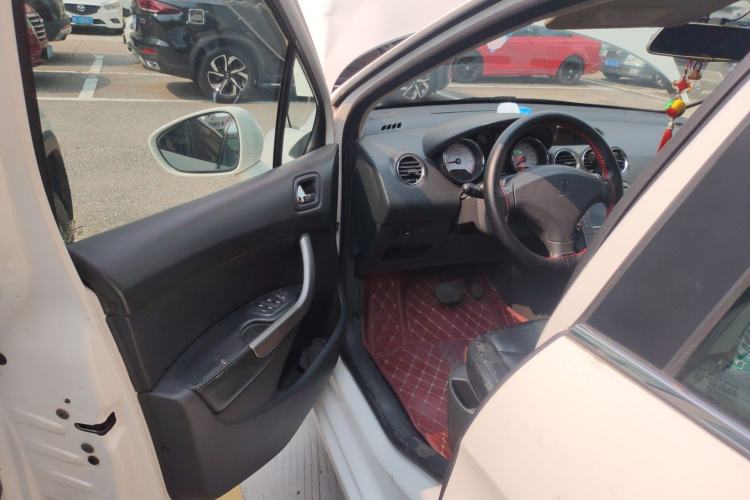 Used Peugeot 408 2011 2.0L Automatic Comfort Edition Driver Seat