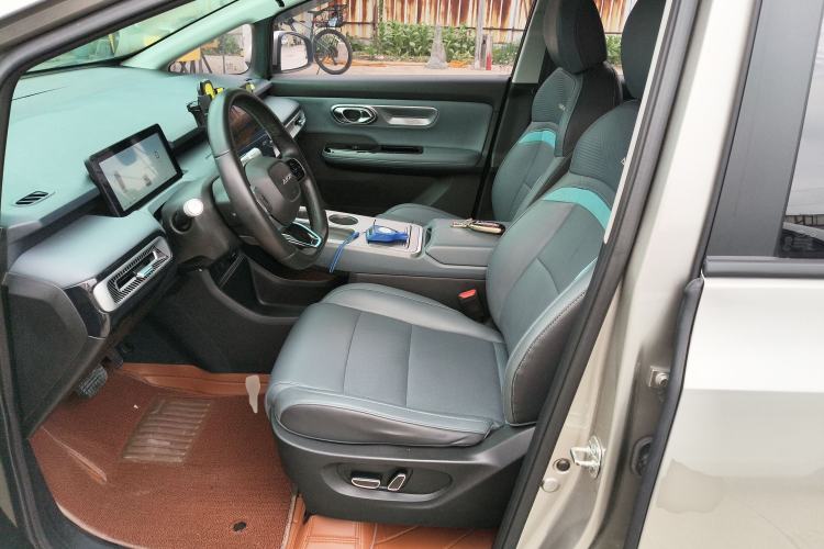 Used AION Y 2023 Younger Star Edition Left Front Seat