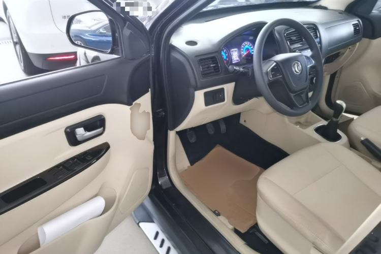 Used Dongfeng Fengon 370 2016 1.5L Manual Standard Edition SFG15-05 7 Seats
