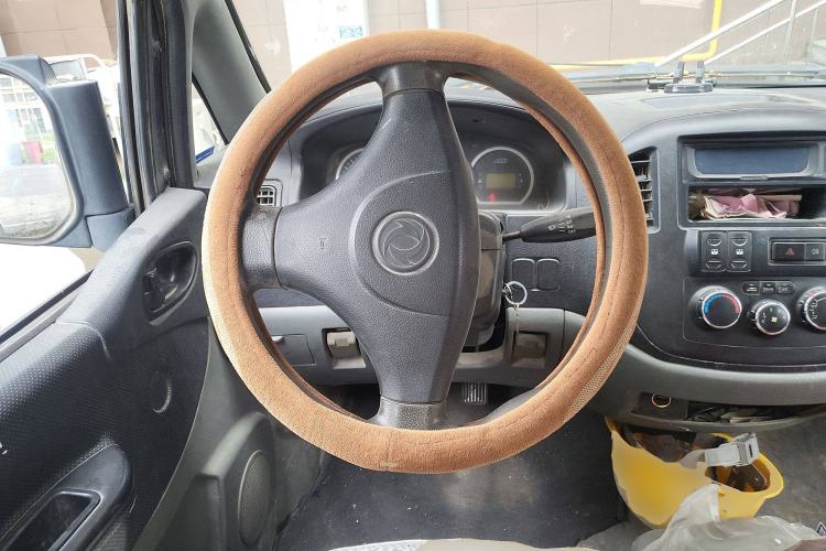 Used FORTHING Lingzhi 2012 Commercial Version 1.6L Utility Model
