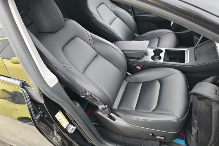 Used Tesla Model Y 2023 Rear-Wheel-Drive Version