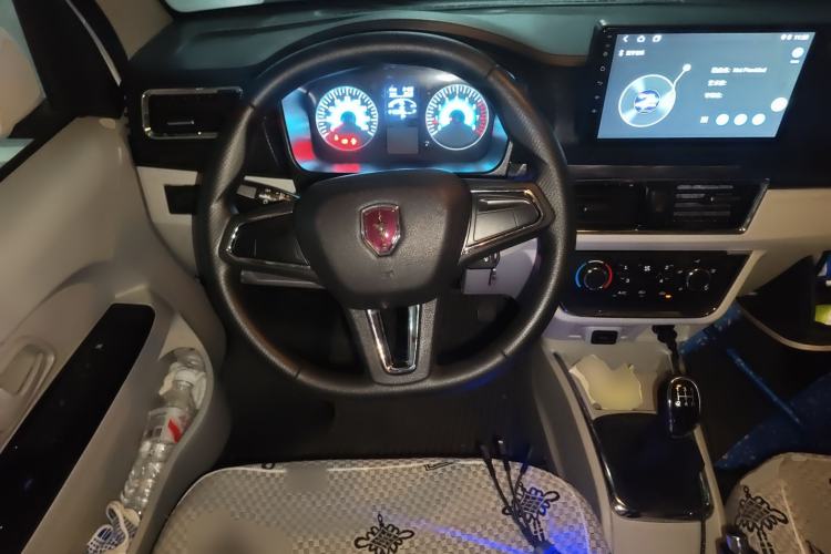 Used Jinbei Hiace X30 2024 1.5L Wealthy-Style Passenger Van 5/6/7 Seater