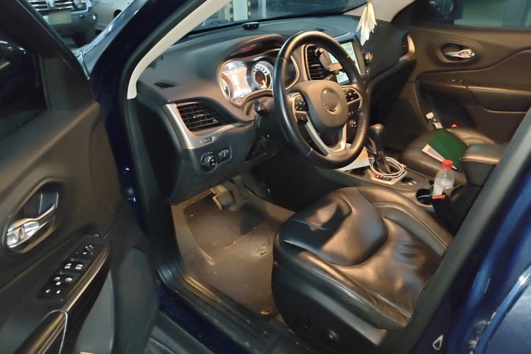 Used Jeep Cherokee 2017 2.4L Leading Smart Edition