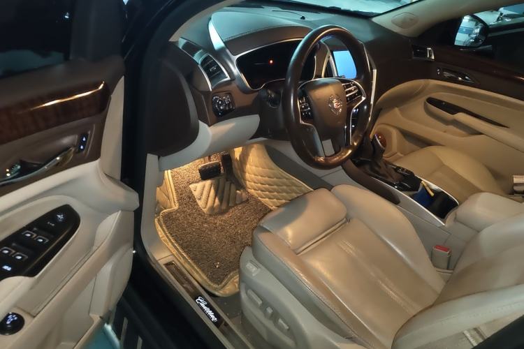 Used Cadillac SRX 2015 3.0L Elite Model
