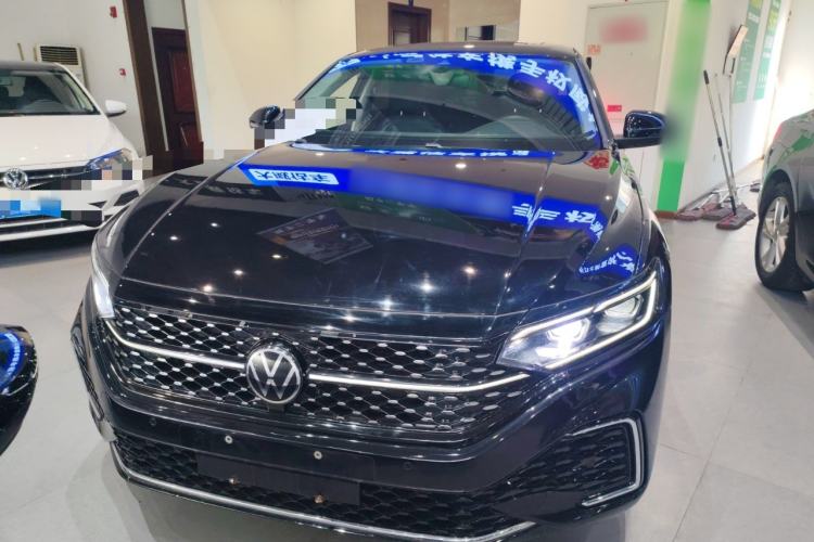 Used Volkswagen Passat 2022 330TSI Starry Luxury Edition Front