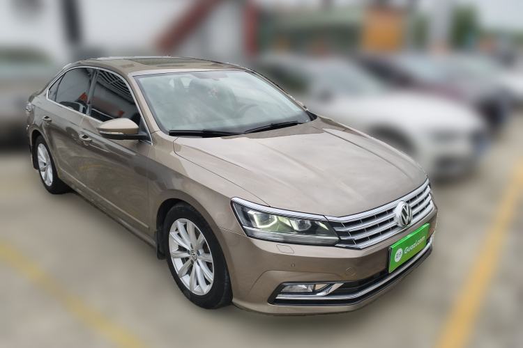 Used Volkswagen Passat 2016 330TSI DSG Prestige Edition Front Right 45 Deg