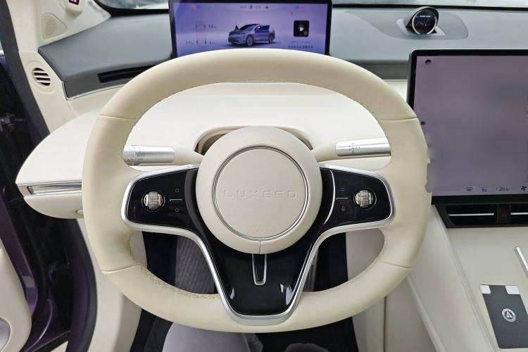 Used Hima Luxeed R7 2024 All-Electric 667 km Max
