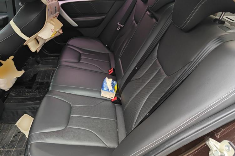 Used Geely Auto Emgrand 2017 Sedan Million Edition 1.5L CVT Upward Connectivity Version Left Rear Seat