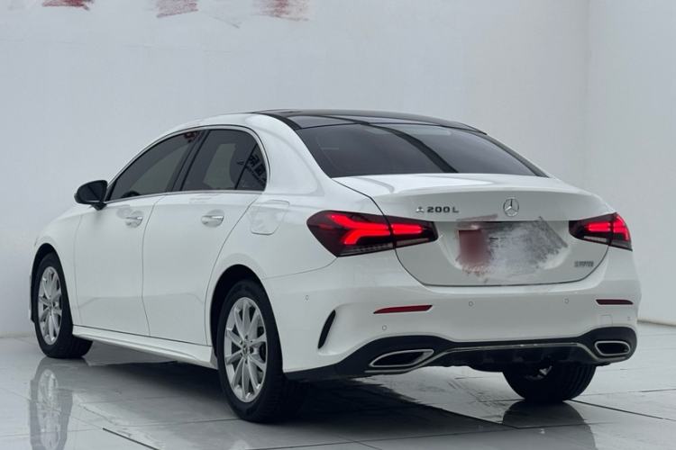 Used Mercedes-Benz A-Class 2022 Restyled A 200 L Sport Sedan Fashion Version Exterior 2