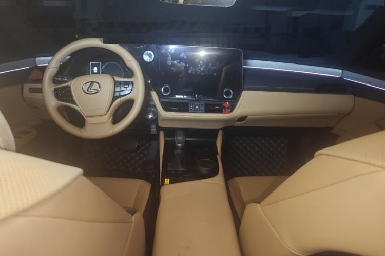 Used Lexus ES 2025 200 Premium Edition
