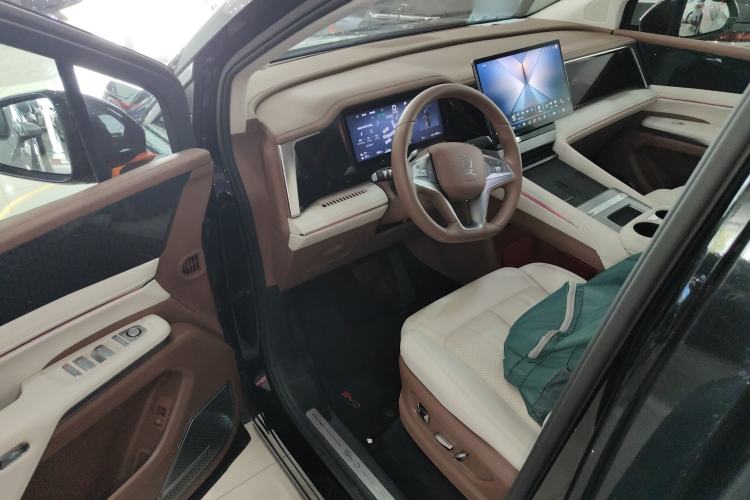 Used BYD Xia 2025 DM-i 1.5T 180km Excellence Model Driver Seat