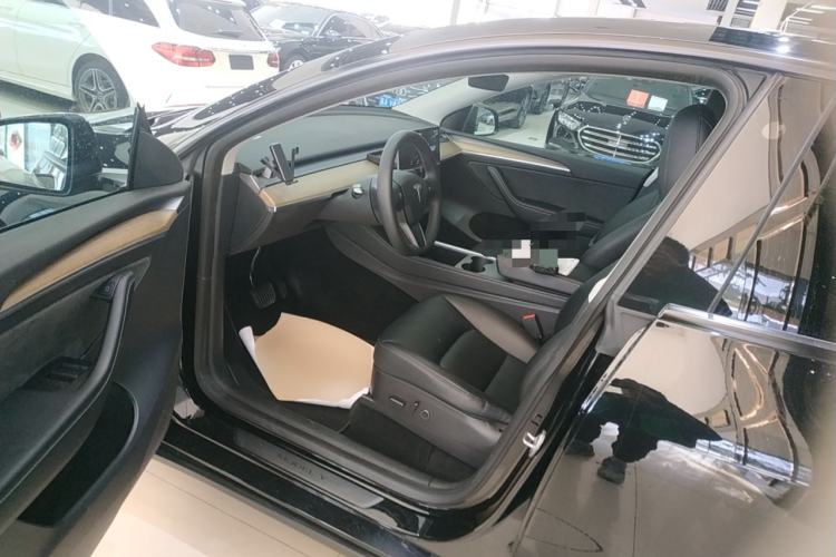 Used Tesla Model Y 2022 Rear-Wheel-Drive Version
