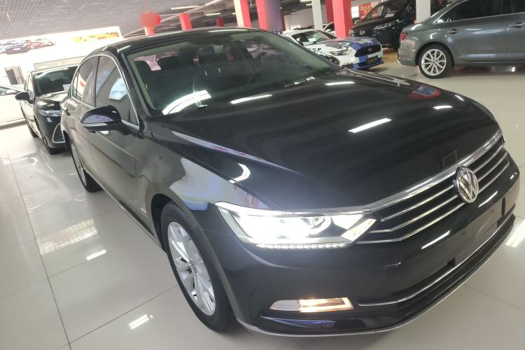 Used Volkswagen Magotan 2018 Facelift 330TSI DSG Luxury Model