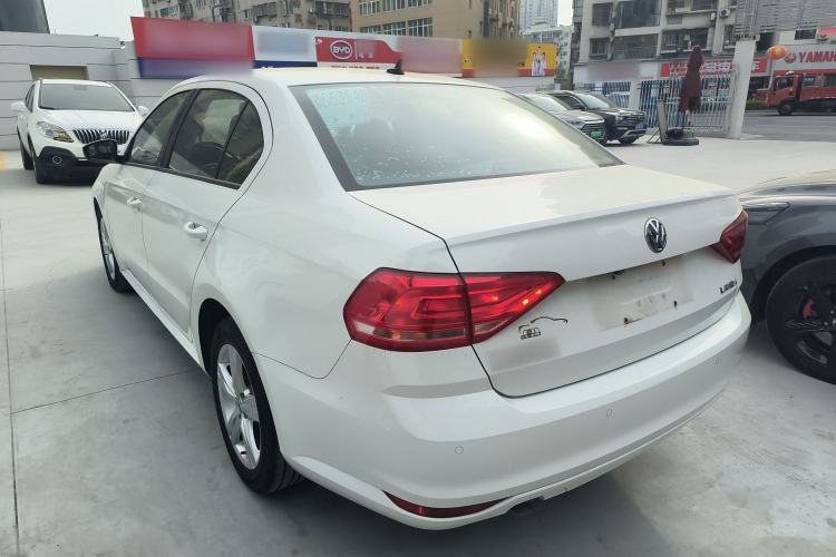 Used Volkswagen Lavida 2017 1.6L Automatic Fashion Edition Exterior 2